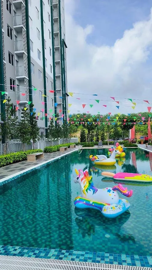 Ni Ts Homestay Klia Sepang Apartment